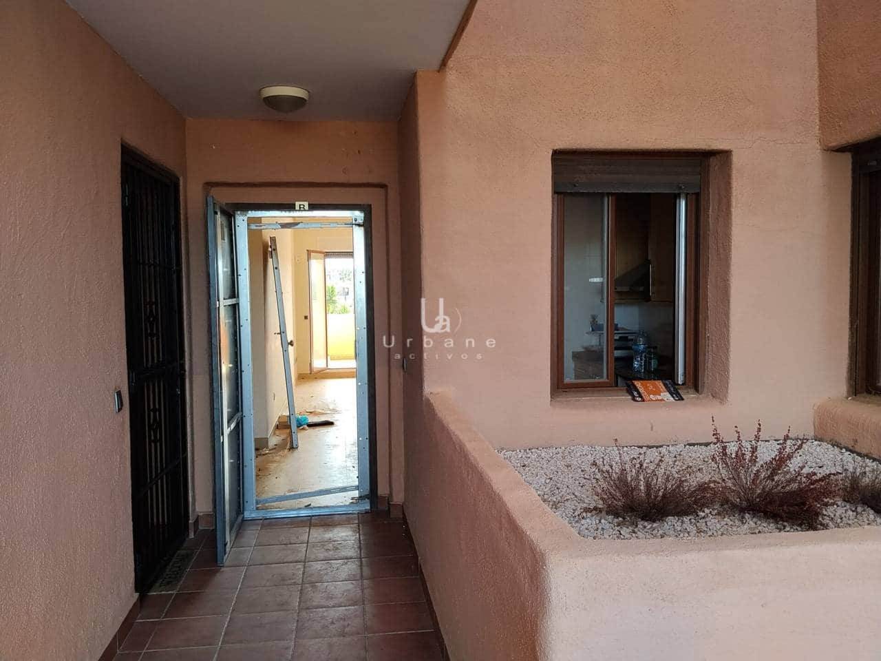 2 soveværelse Lejlighed til salg i Los Alcazares med swimmingpool - € 185.000 (Ref: 10010089)
