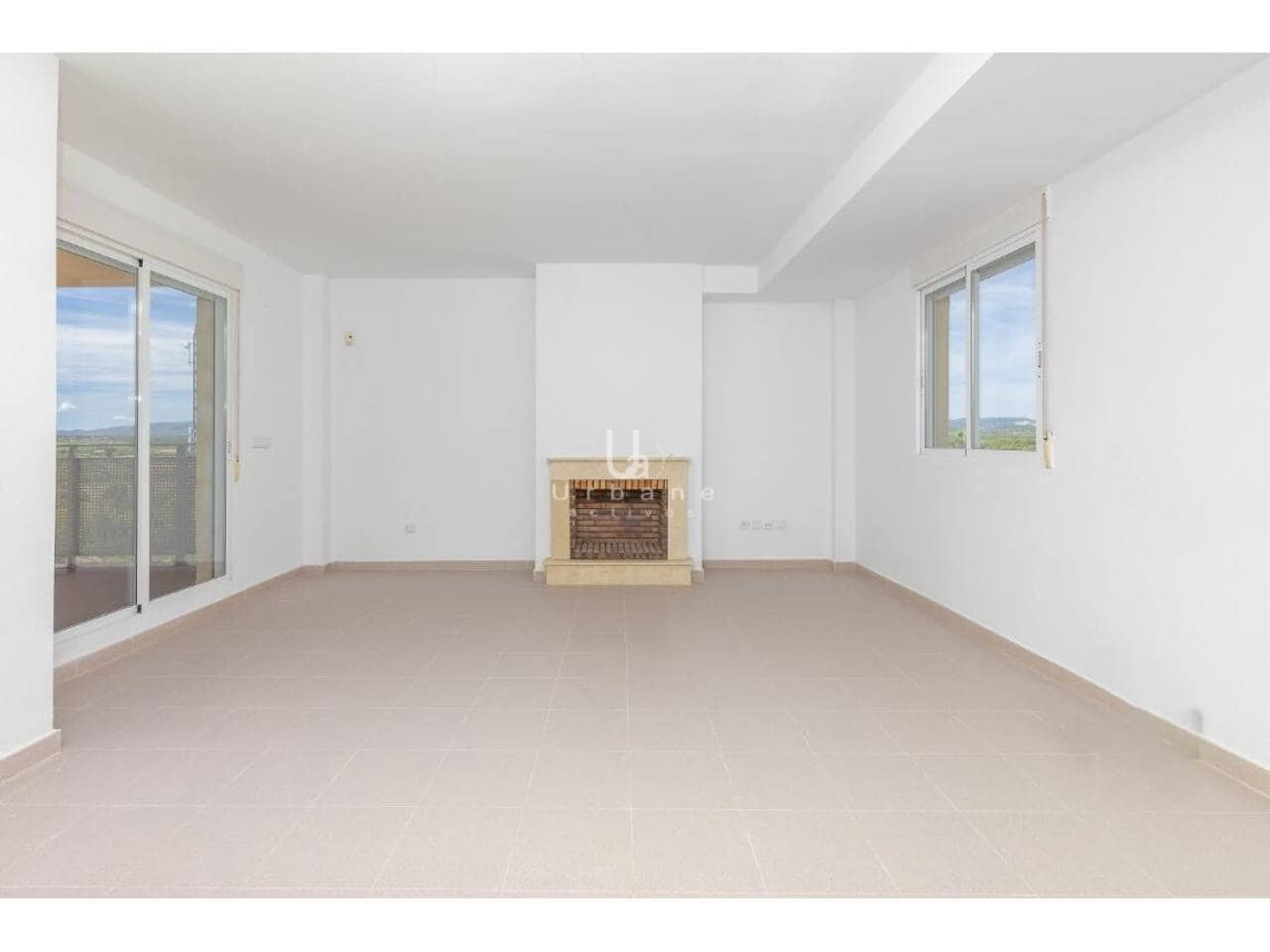 4 bedroom Villa for sale in Torrent - € 299,000 (Ref: 10040288)