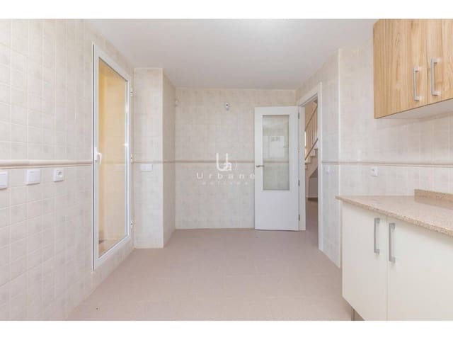 4 makuuhuone Huvila myytävänä paikassa Torrent - 299 000 € (Ref: 10040288)