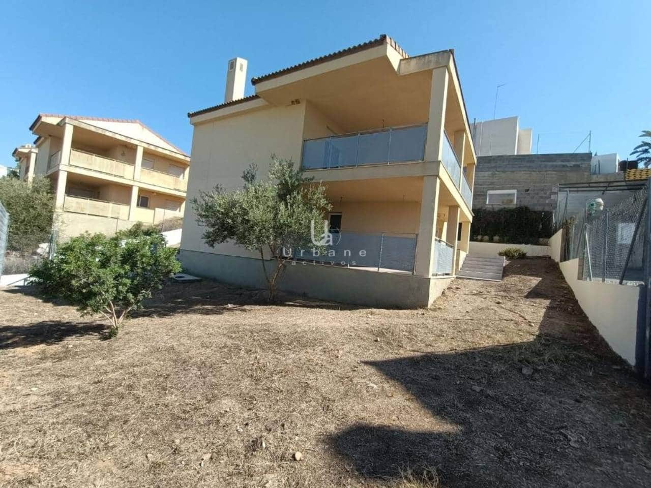4 bedroom Villa for sale in Torrent - € 299,000 (Ref: 10040288)