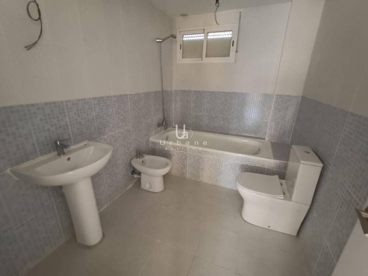 4 bedroom Villa for sale in Torrent - € 320,000 (Ref: 10040289)