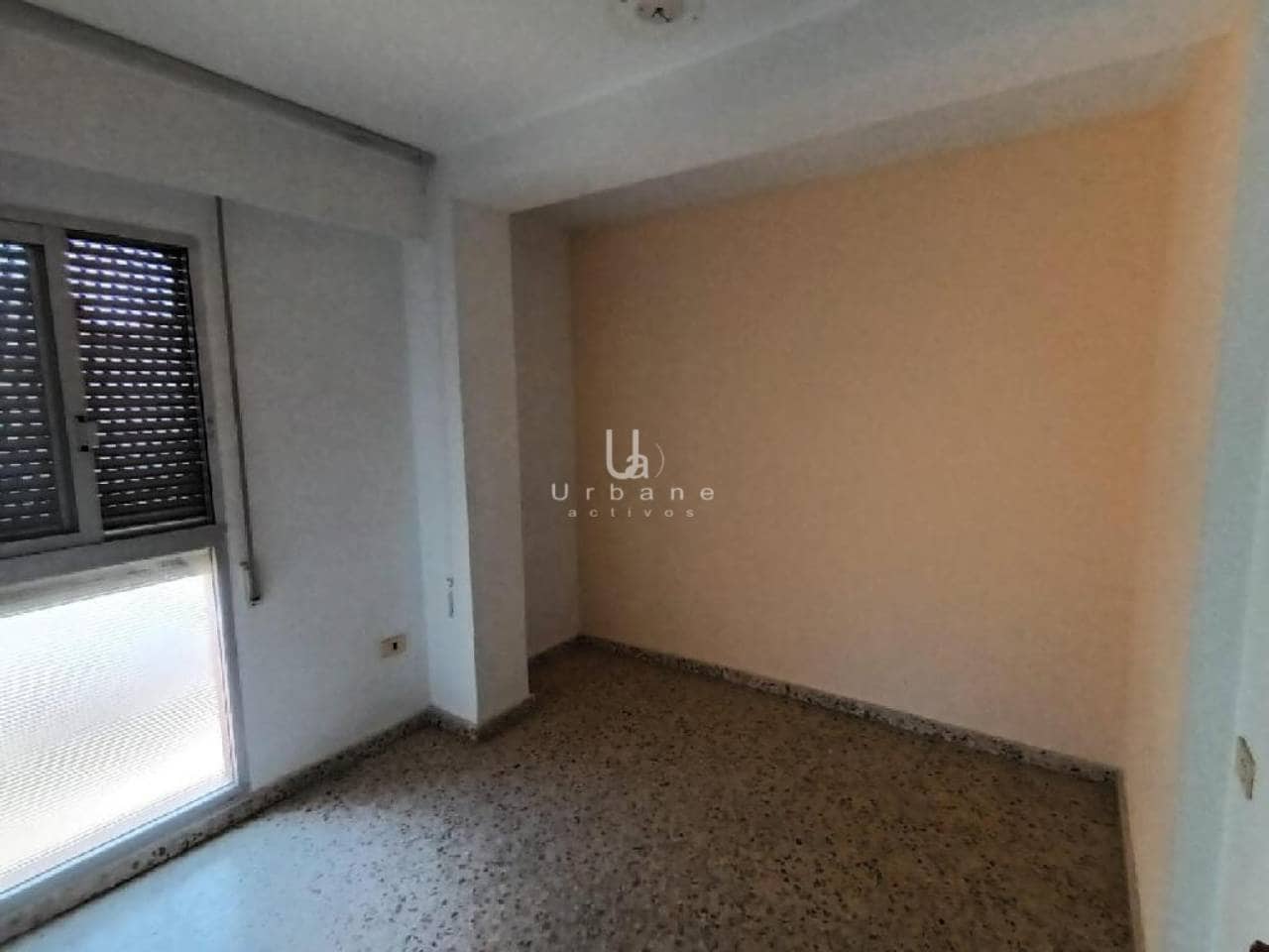 4 bedroom Flat for sale in Carcer - € 90,000 (Ref: 10042431)