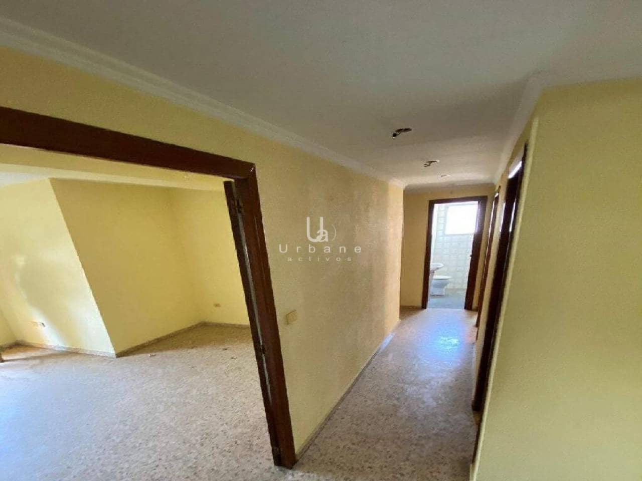 4 bedroom Flat for sale in Carcer - € 90,000 (Ref: 10042431)