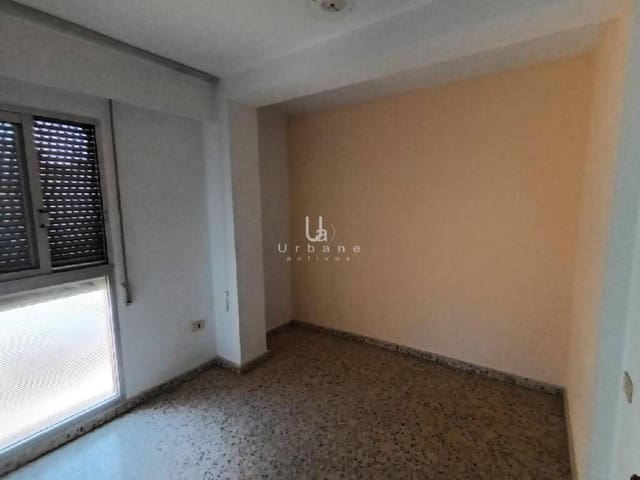 4 bedroom Flat for sale in Cárcer - € 90,000 (Ref: 10042431)