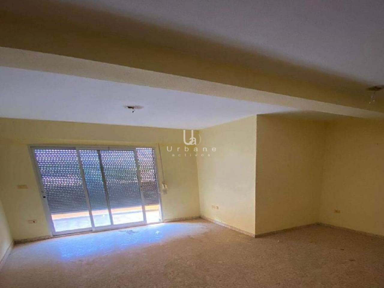 4 bedroom Flat for sale in Carcer - € 90,000 (Ref: 10042431)