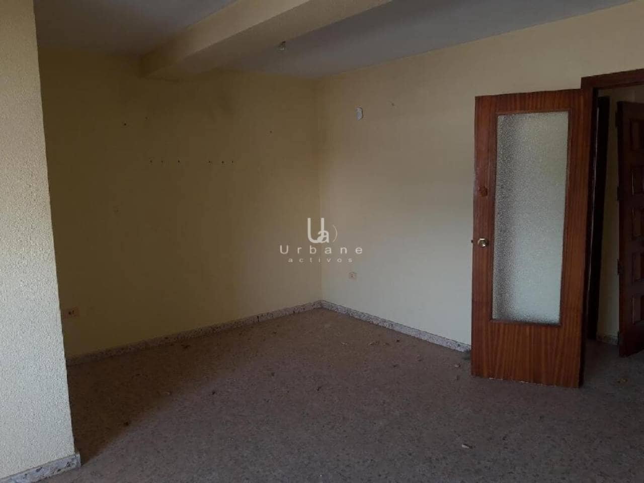 4 bedroom Flat for sale in Carcer - € 90,000 (Ref: 10042431)