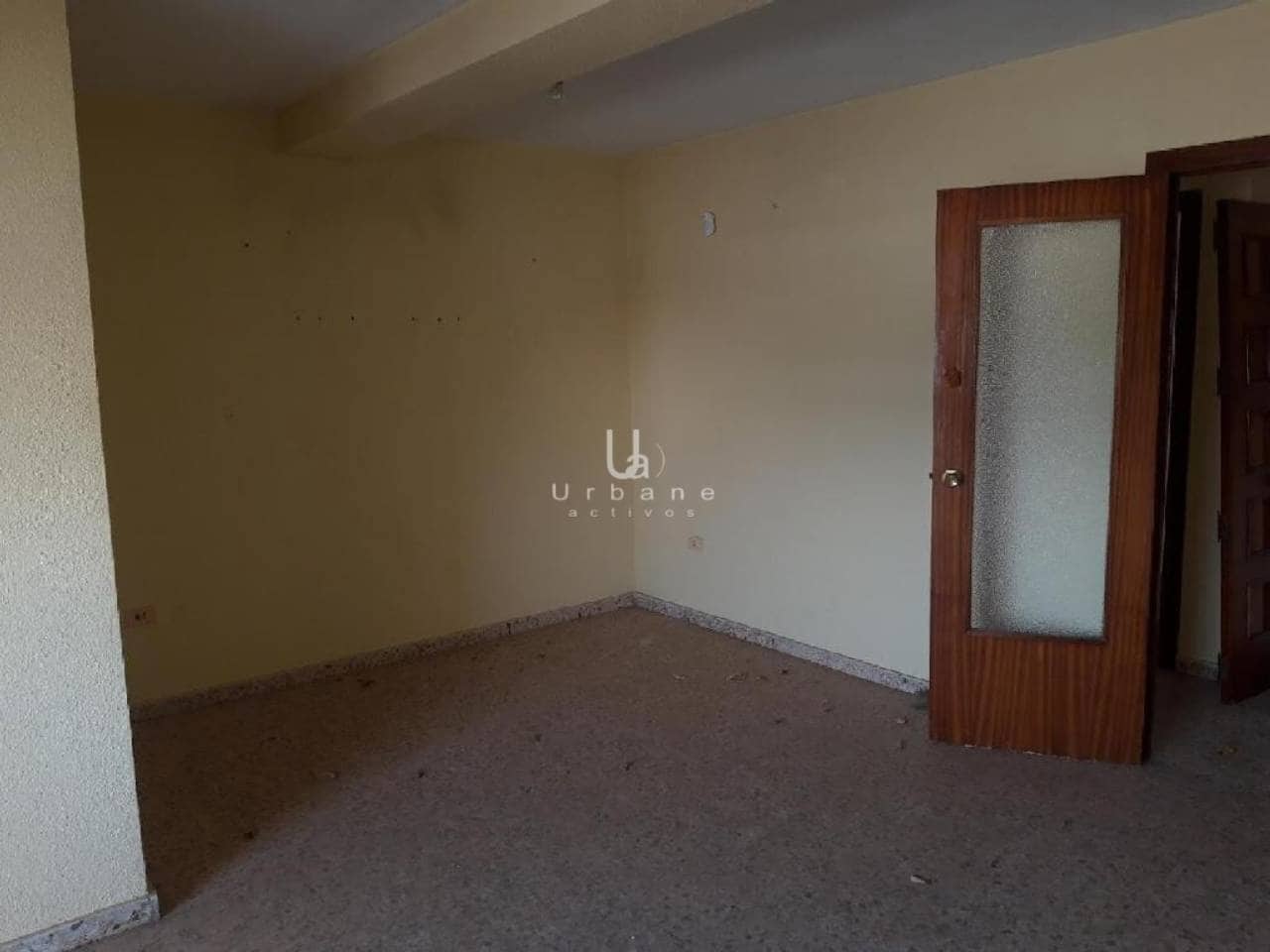 4 bedroom Flat for sale in Carcer - € 90,000 (Ref: 10042431)