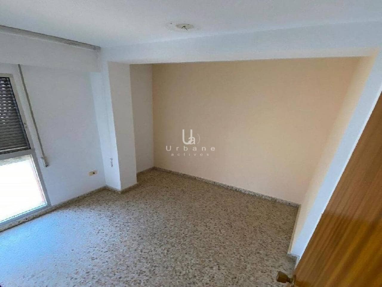 4 bedroom Flat for sale in Carcer - € 90,000 (Ref: 10042431)