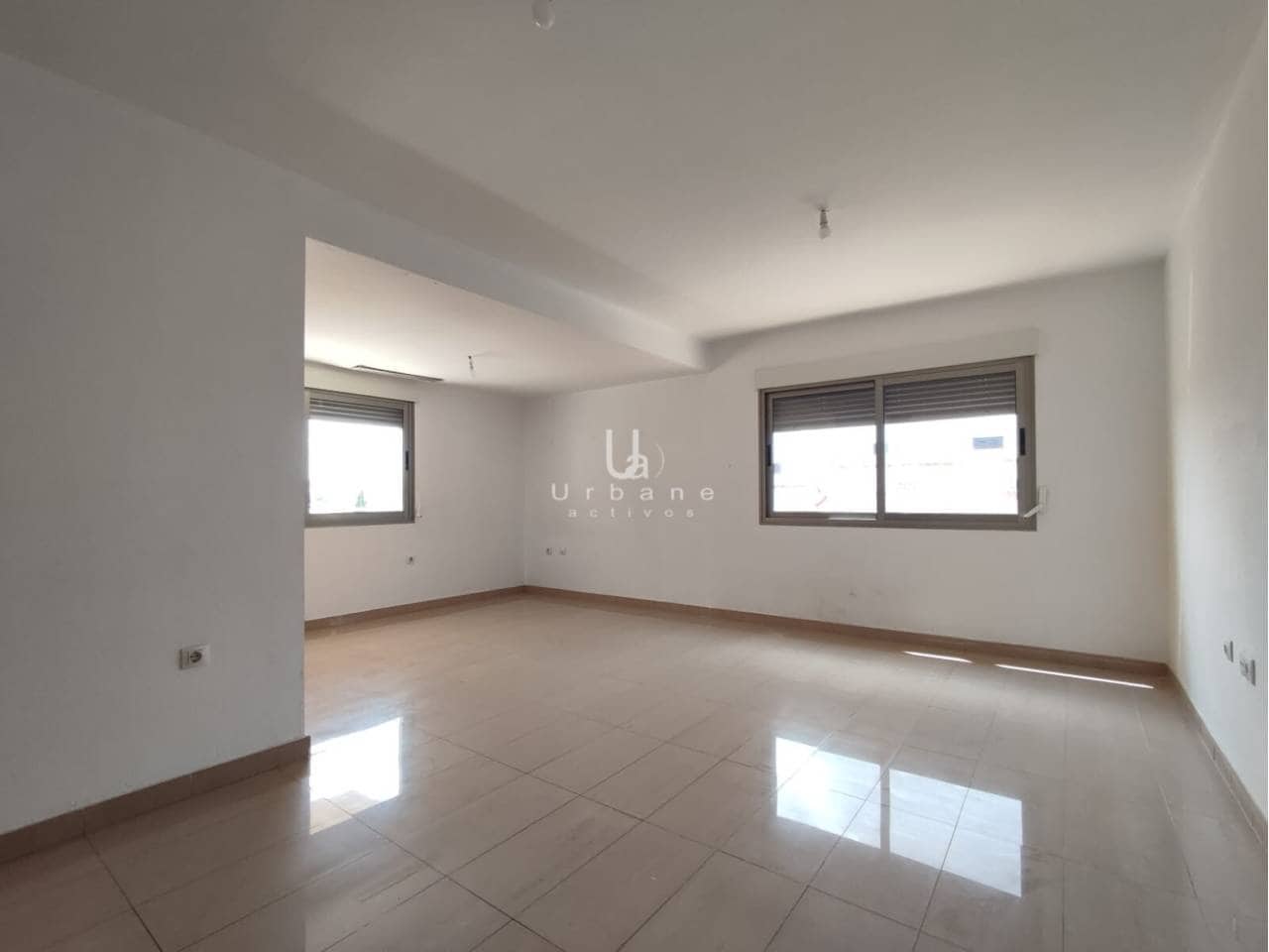 4 bedroom Townhouse for sale in Altorreal with garage - € 359,000 (Ref: 10048593)
