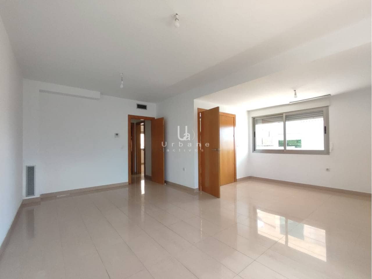 4 bedroom Townhouse for sale in Altorreal with garage - € 359,000 (Ref: 10048593)