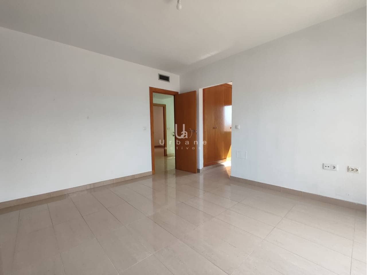 4 bedroom Townhouse for sale in Altorreal with garage - € 359,000 (Ref: 10048593)
