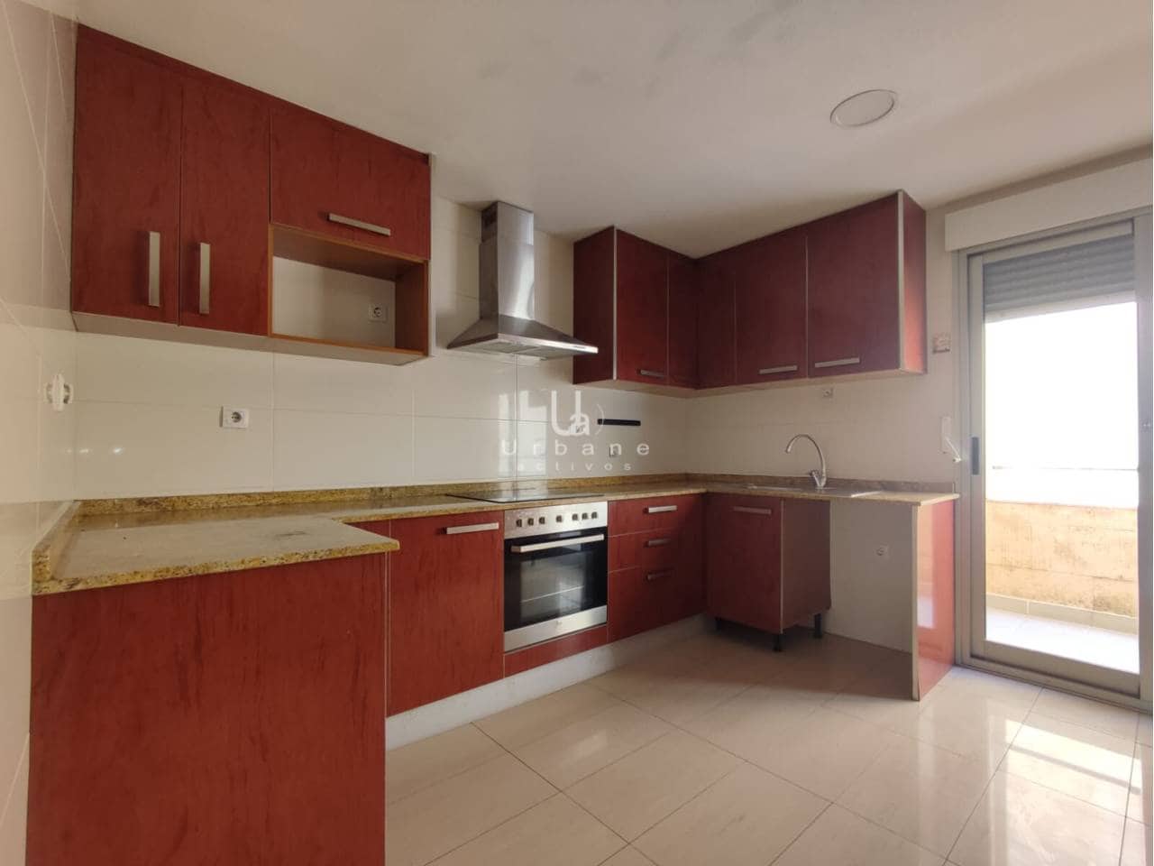 4 bedroom Townhouse for sale in Altorreal with garage - € 359,000 (Ref: 10048593)