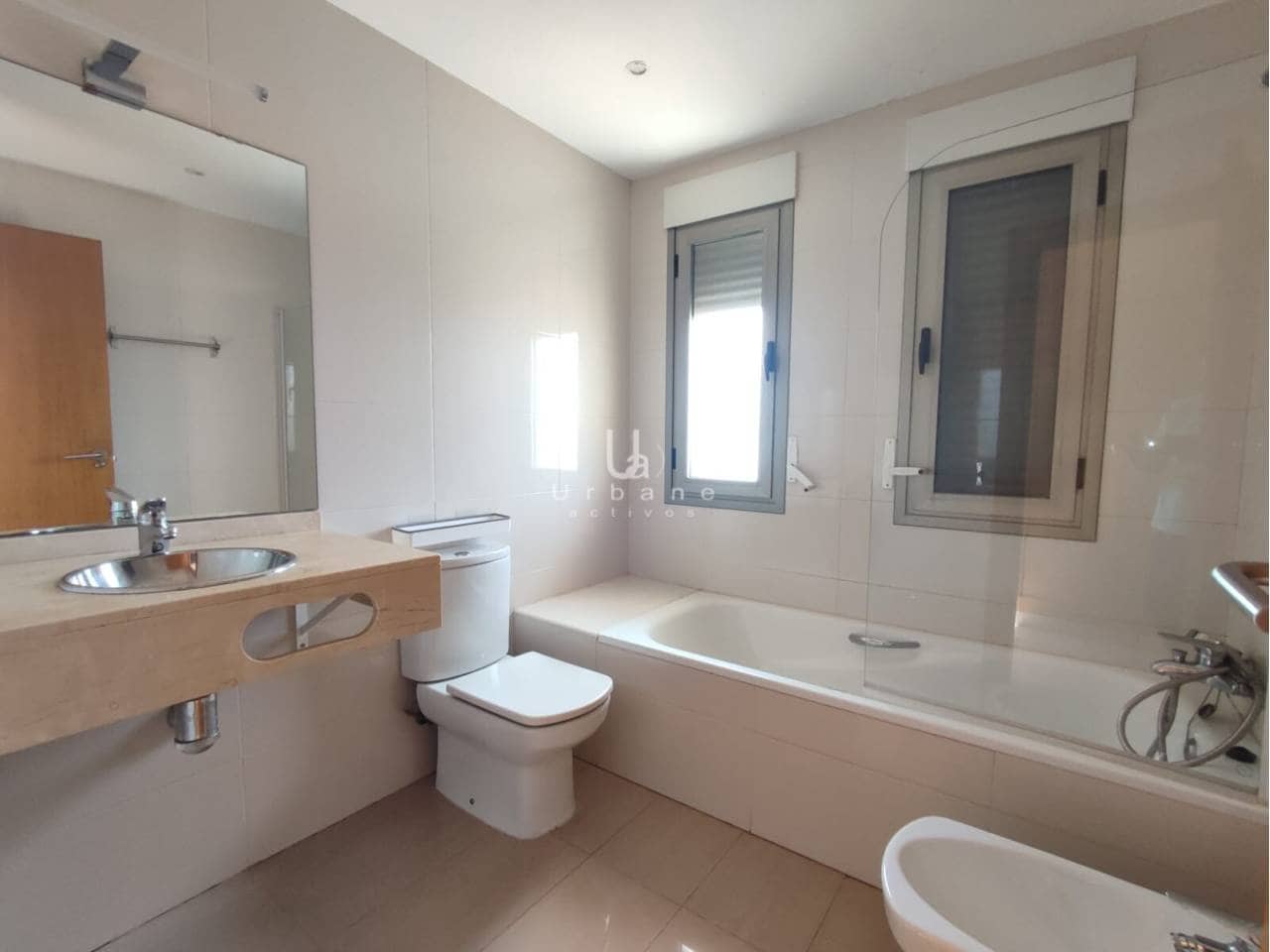 4 bedroom Townhouse for sale in Altorreal with garage - € 359,000 (Ref: 10048593)