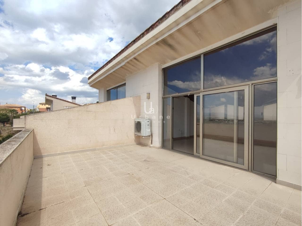 4 bedroom Townhouse for sale in Altorreal with garage - € 359,000 (Ref: 10048593)