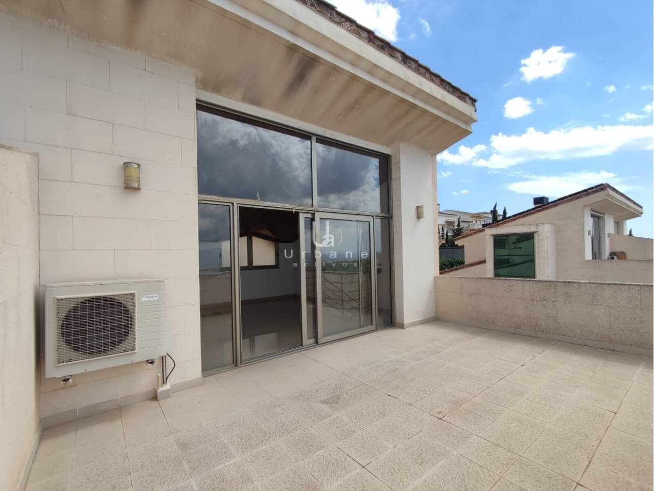 4 bedroom Townhouse for sale in Altorreal with garage - € 359,000 (Ref: 10048593)