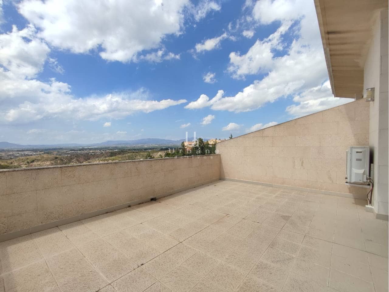 4 bedroom Townhouse for sale in Altorreal with garage - € 359,000 (Ref: 10048593)