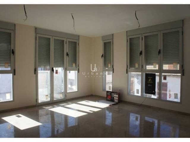 Piso de 3 habitaciones en Alginet en venta con garaje - 105.000 € (Ref: 10054588)