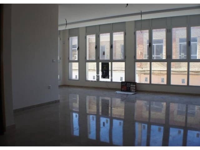 Piso de 3 habitaciones en Alginet en venta con garaje - 105.000 € (Ref: 10054588)