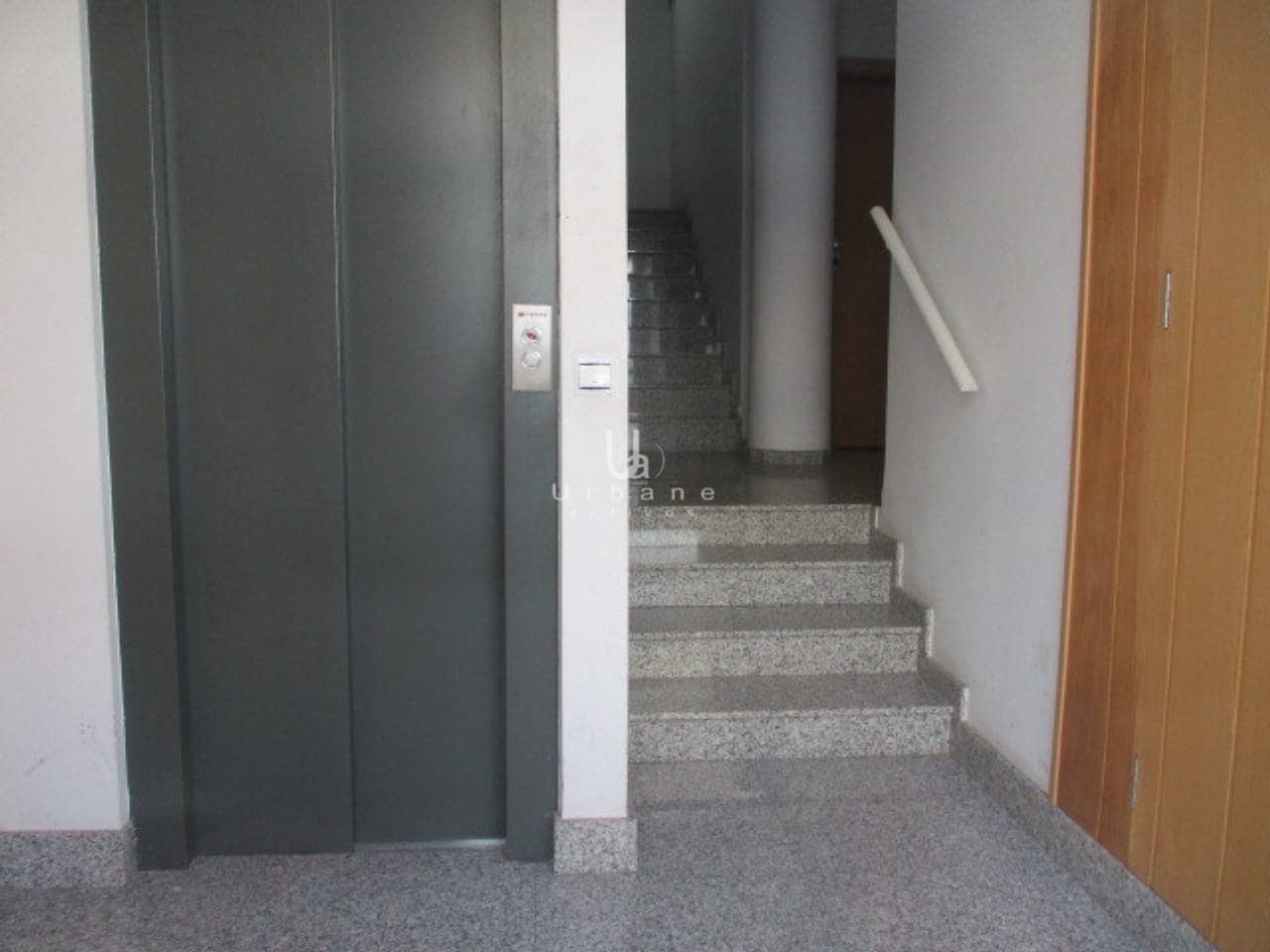 Piso de 3 habitaciones en Alginet en venta con garaje - 105.000 € (Ref: 10054588)