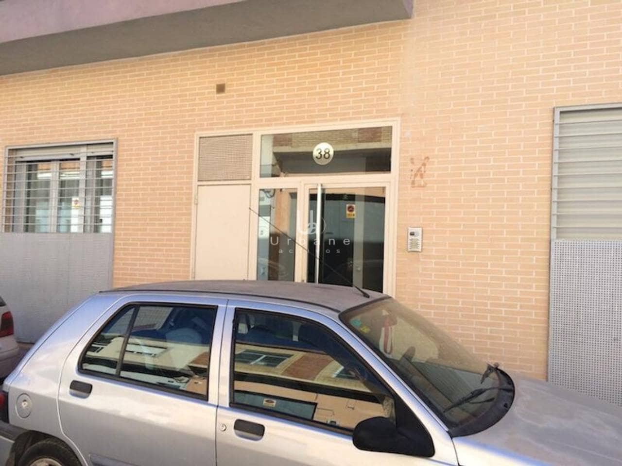 Piso de 3 habitaciones en Alginet en venta con garaje - 105.000 € (Ref: 10054588)