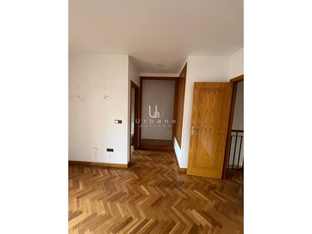 4 sovrum Radhus till salu i Murcia stad med garage - 155 000 € (Ref: 10063657)