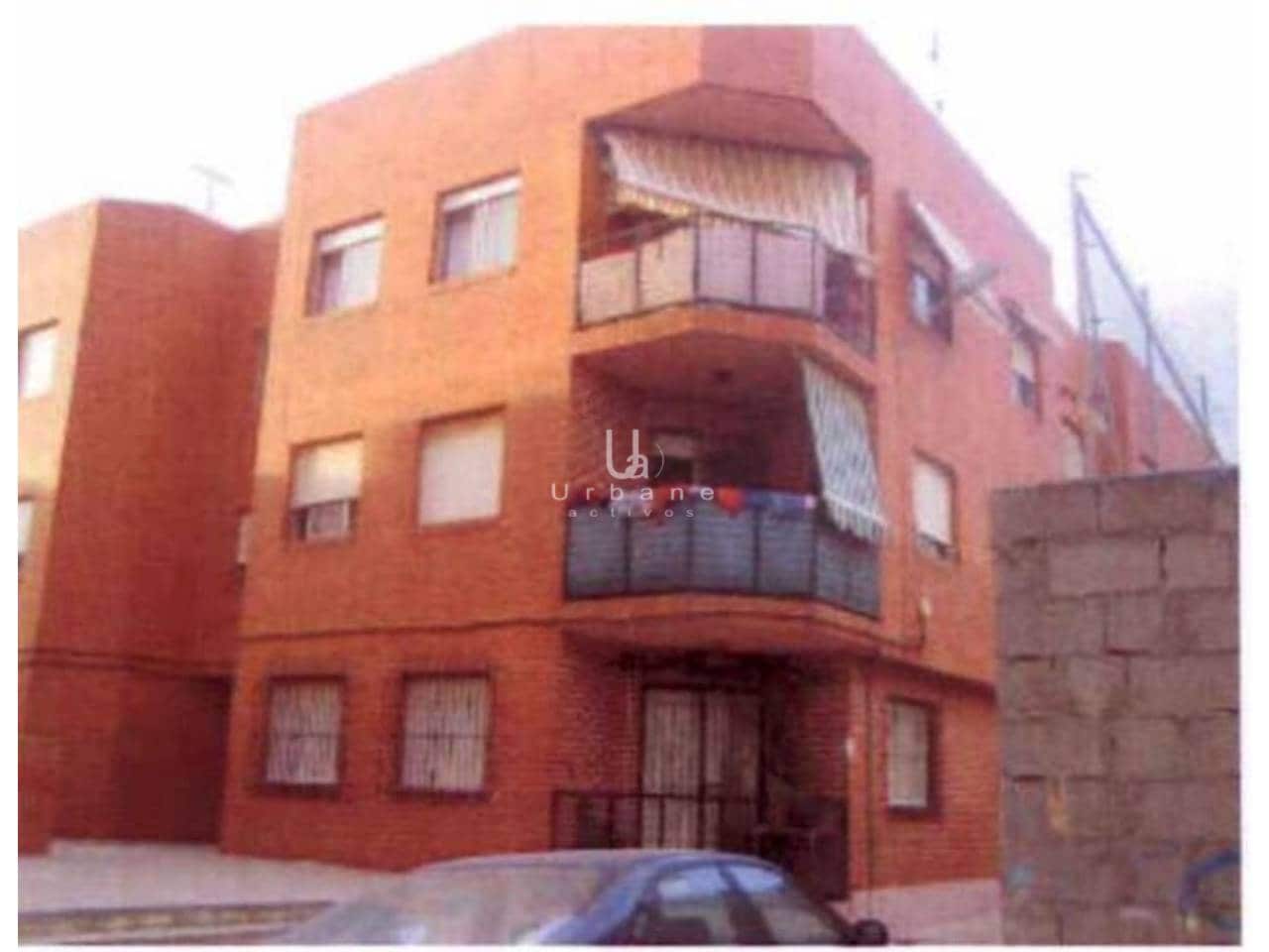Piso de 3 habitaciones en El Mirador en venta - 84.500 € (Ref: 10135324)