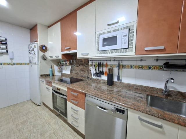 5 quarto Moradia em Banda para venda em Puente Tocinos, Múrcia cidade com garagem - 295 000 € (Ref: 10135326)