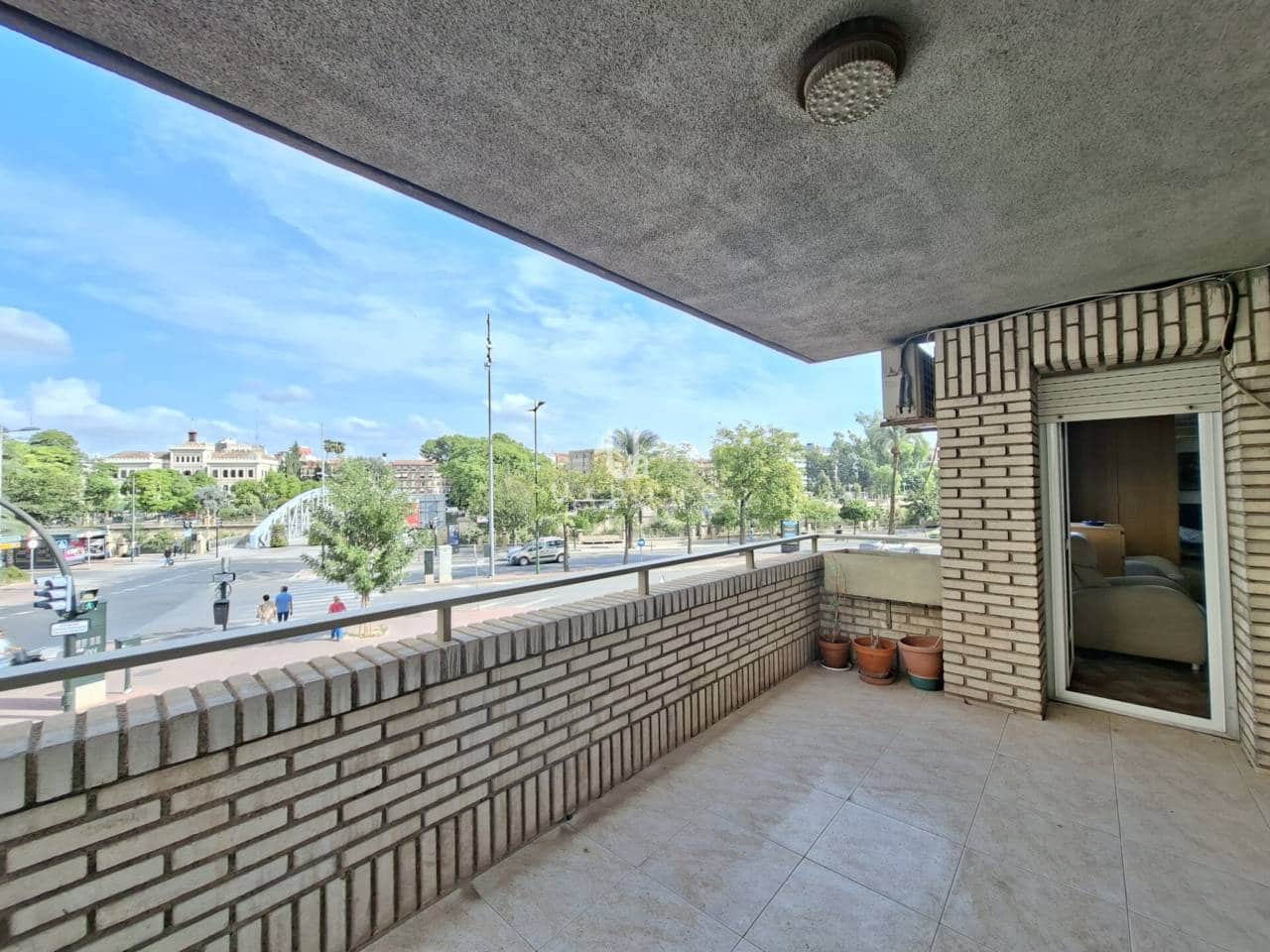 5 bedroom Flat for sale in Murcia city with garage - € 425,000 (Ref: 10160797)
