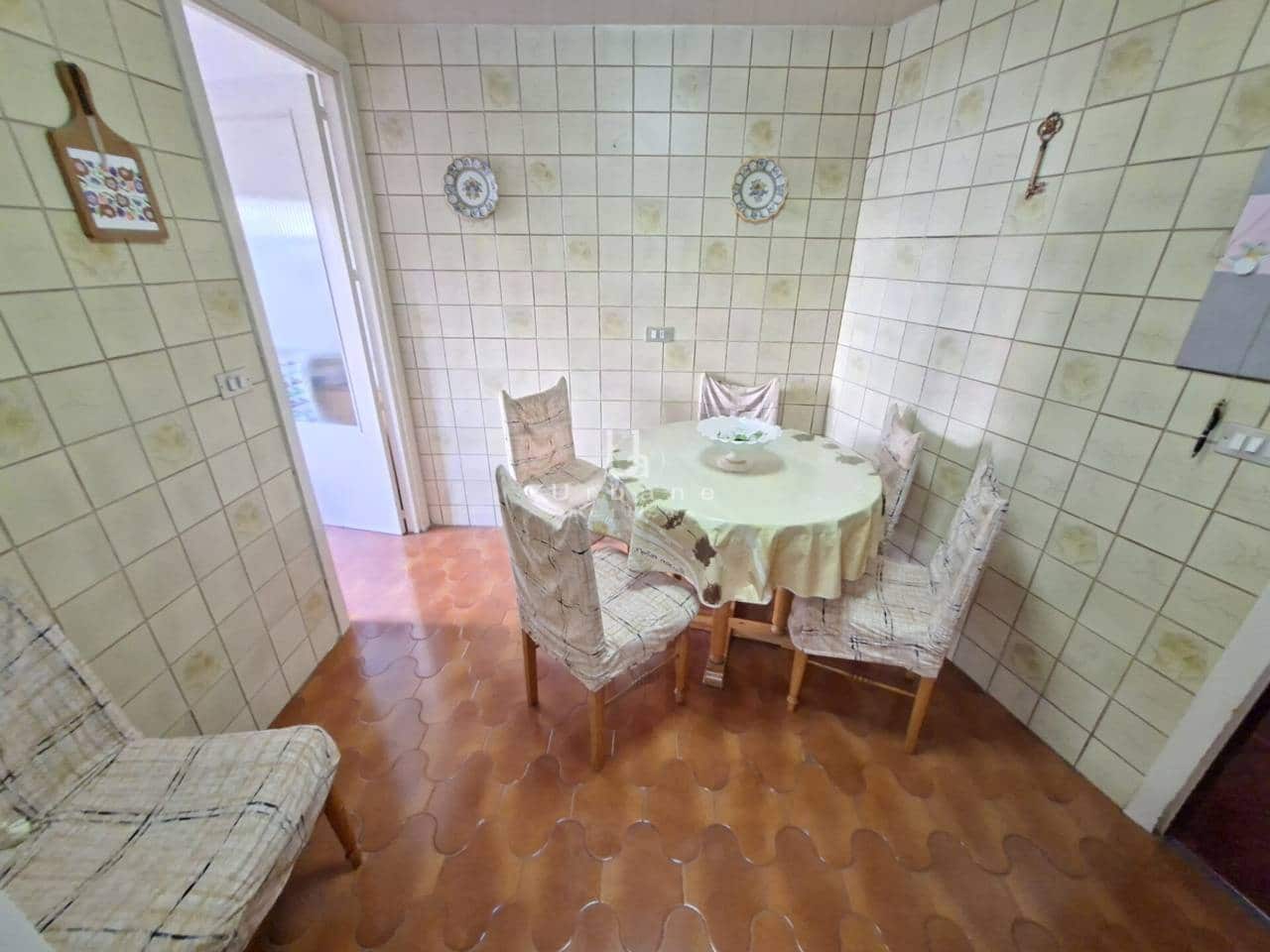 5 bedroom Flat for sale in Murcia city with garage - € 425,000 (Ref: 10160797)