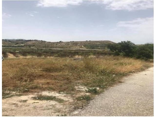 Tontti myytävänä paikassa Cañada de San Pedro, Murcia kaupunki - 20 000 € (Ref: 7474931)