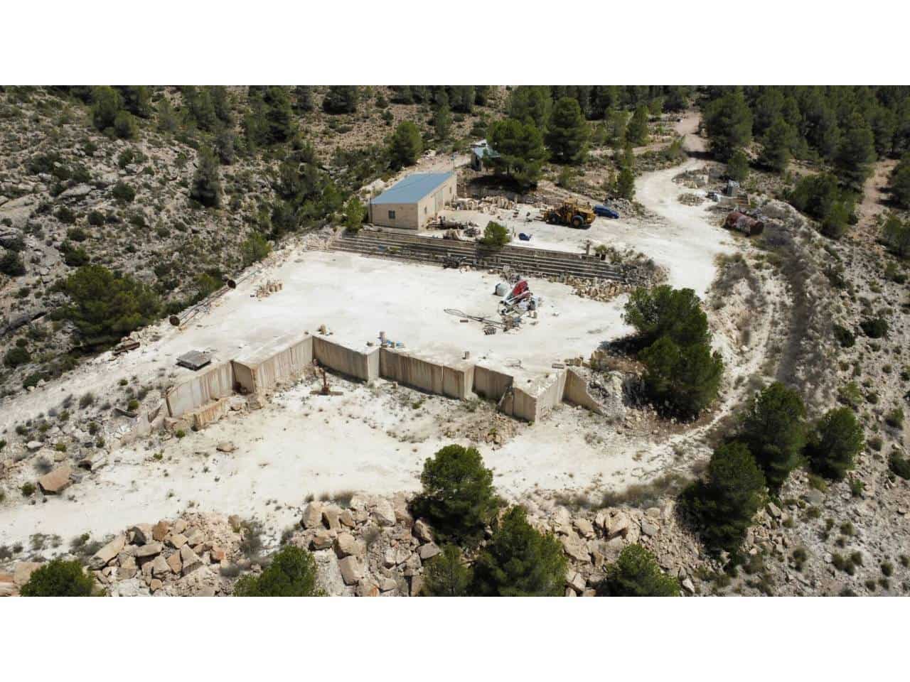 9 soveværelse Finca/Landehus til salg i Caravaca de la Cruz med swimmingpool garage - € 450.000 (Ref: 7524364)