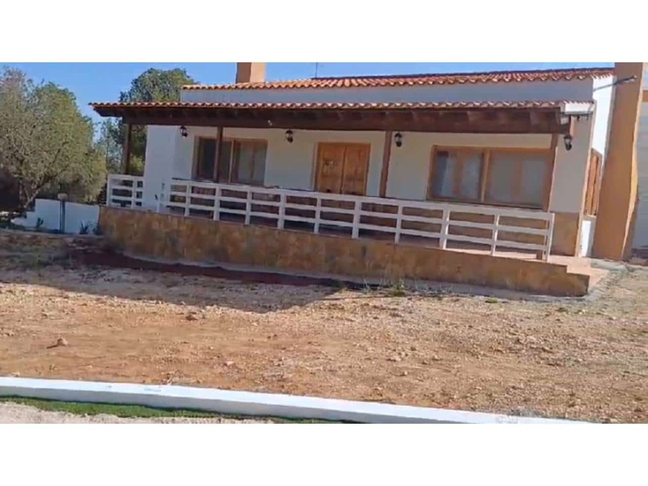 9 soveværelse Finca/Landehus til salg i Caravaca de la Cruz med swimmingpool garage - € 450.000 (Ref: 7524364)