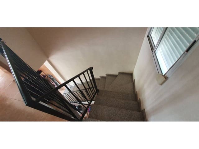 3 bedroom Townhouse for sale in Bèlgida with garage - € 100,000 (Ref: 7539780)