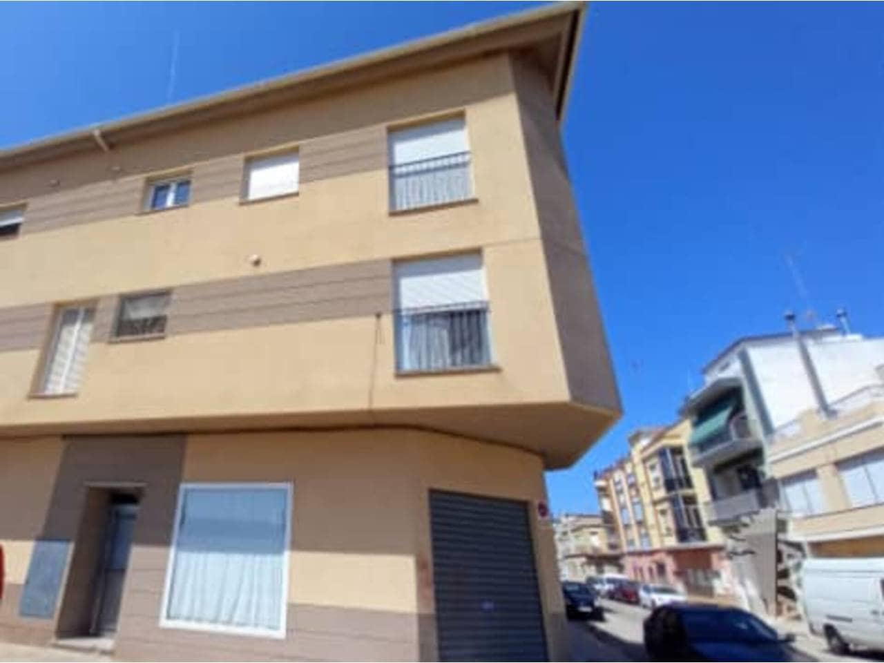 3 bedroom Flat for sale in Alzira with garage - € 107,500 (Ref: 7853993)