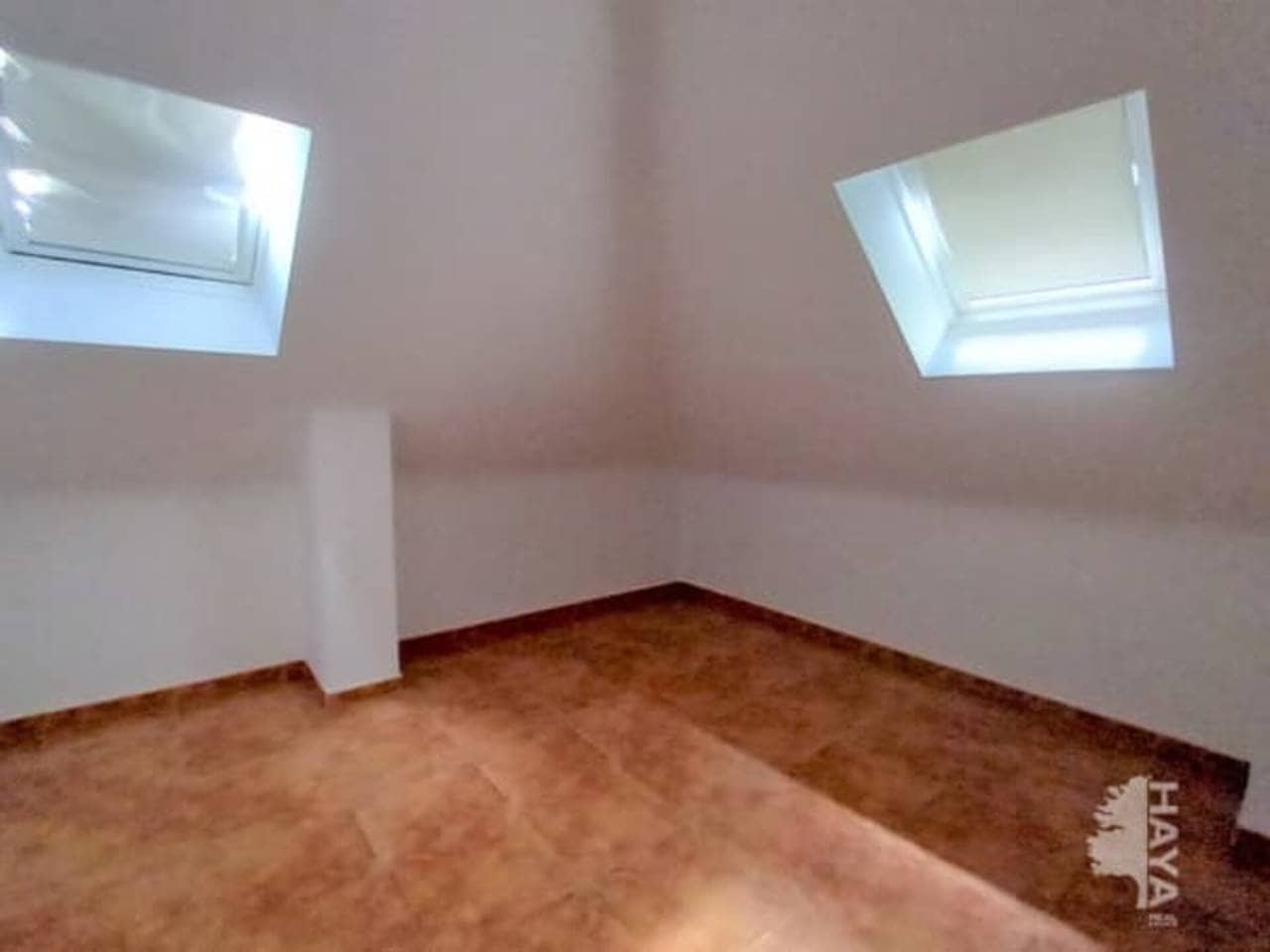 3 bedroom Flat for sale in Alzira with garage - € 107,500 (Ref: 7853993)