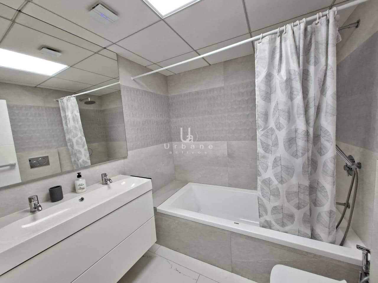 Appartement de 3 chambres à louer à Murcie ville - 2 500 € (Ref: 7890793)