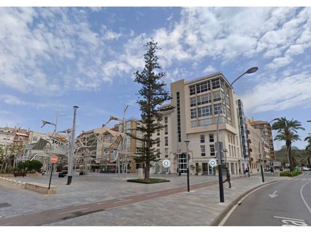 Local Commercial à louer à Carthagène - 3 800 € (Ref: 8114214)