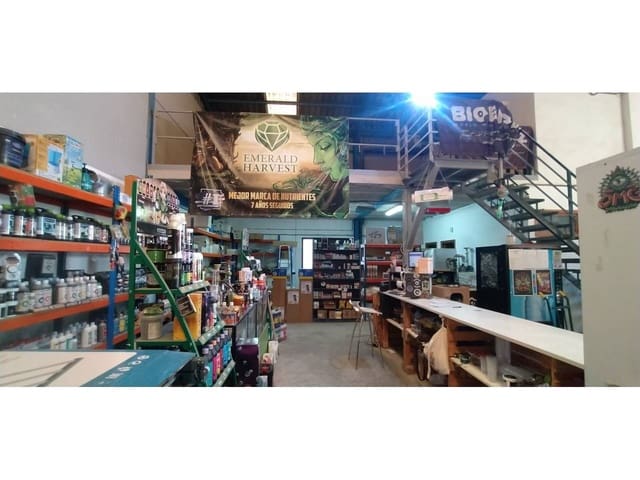 Empresa para venda em San Pedro del Pinatar - 305 000 € (Ref: 8138542)