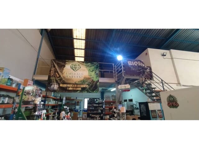 Empresa para venda em San Pedro del Pinatar - 305 000 € (Ref: 8138542)