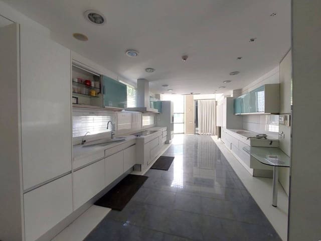 5 quarto Moradia para venda em Rocafort com piscina garagem - 1 795 000 € (Ref: 8430034)
