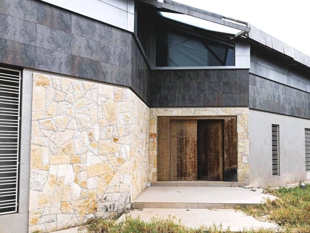 5 quarto Moradia para venda em Rocafort com piscina garagem - 1 795 000 € (Ref: 8430034)