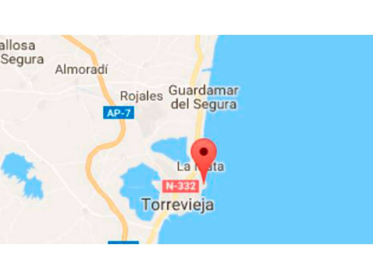 4 Zimmer Villa zu verkaufen in Torrevieja mit Pool Garage - 520.000 € (Ref: 8541741)