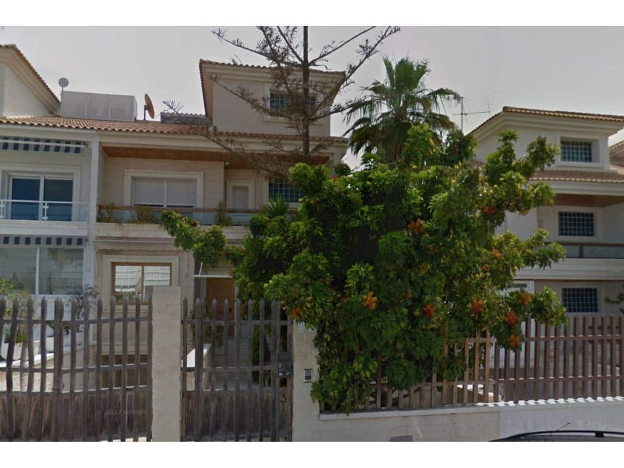 4 Zimmer Villa zu verkaufen in Torrevieja mit Pool Garage - 520.000 € (Ref: 8541741)