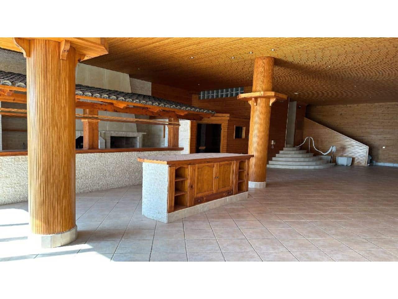 4 Zimmer Villa zu verkaufen in Torrevieja mit Pool Garage - 520.000 € (Ref: 8541741)