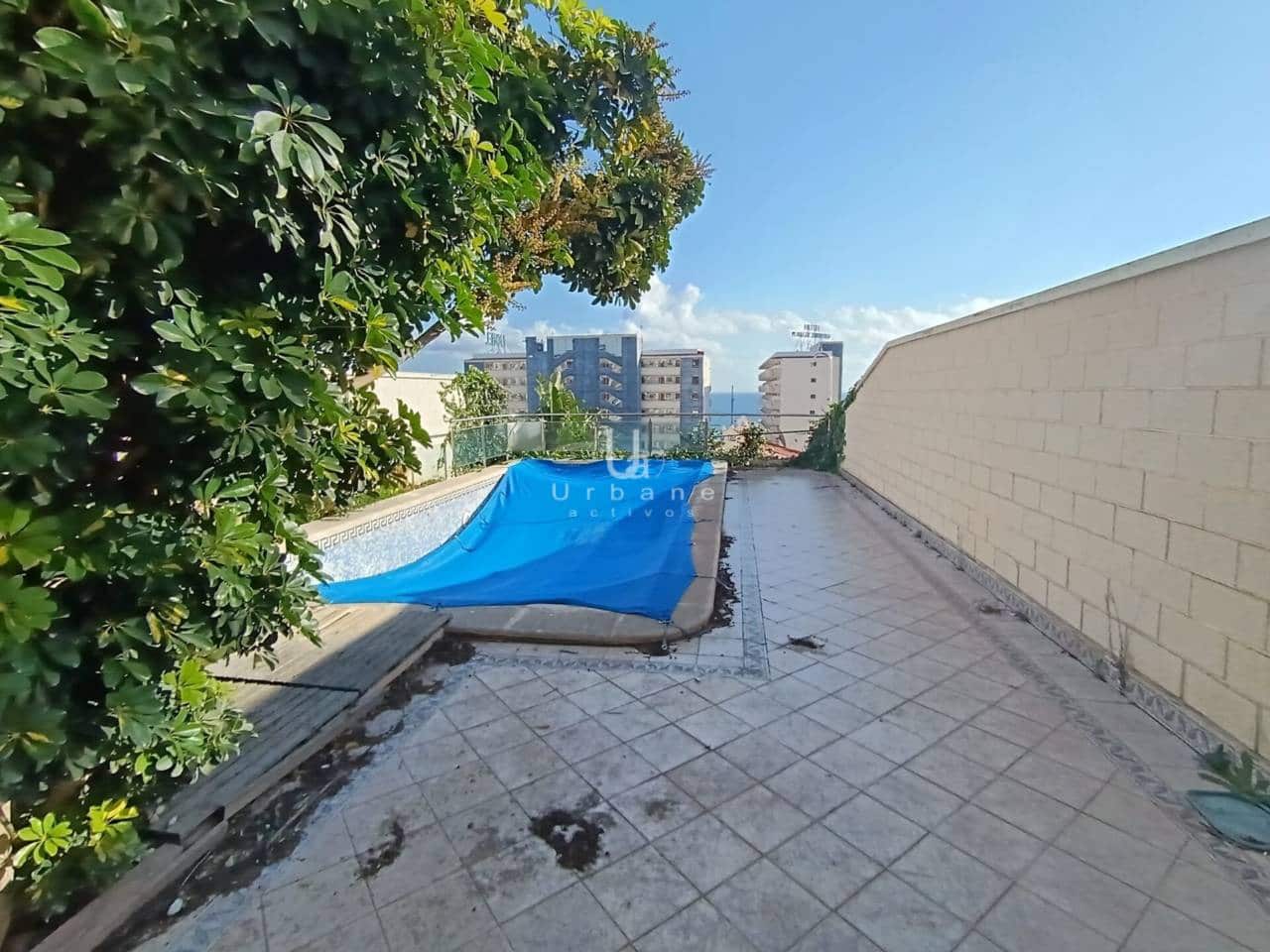 4 Zimmer Villa zu verkaufen in Torrevieja mit Pool Garage - 520.000 € (Ref: 8541741)