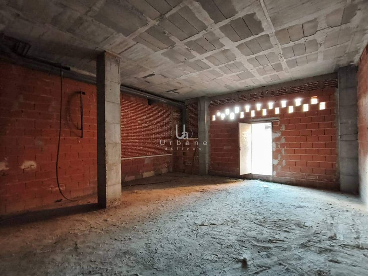 Commercieel te koop in Beniajan - € 72.000 (Ref: 8546470)