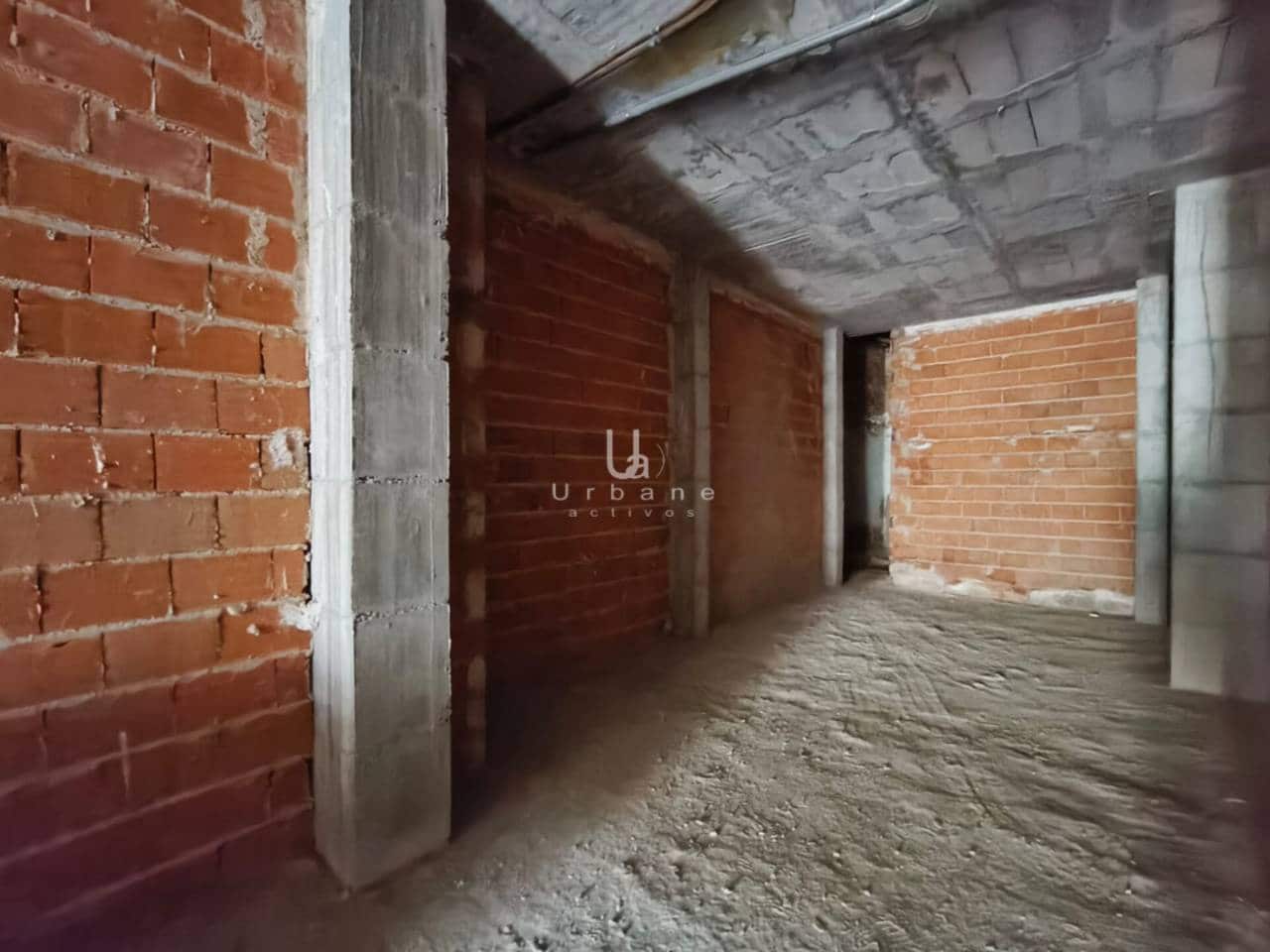 Commercieel te koop in Beniajan - € 72.000 (Ref: 8546470)