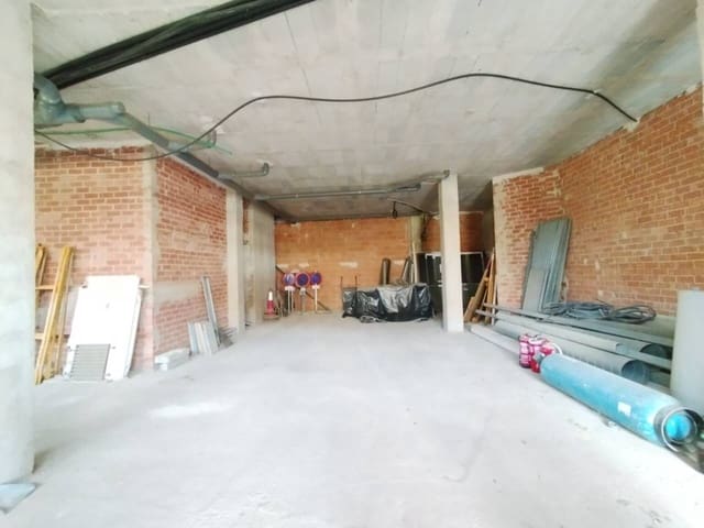 Commercieel te koop in Murcia stad met garage - € 200.000 (Ref: 8679255)