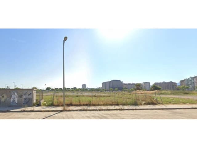 Building Plot for sale in Alzira - € 605,600 (Ref: 8687195)