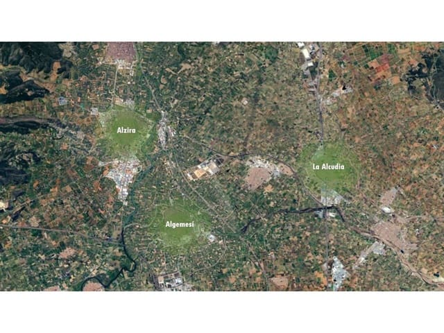 Building Plot for sale in Alzira - € 605,600 (Ref: 8687195)